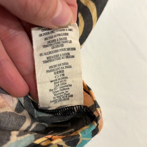 Free People Lightweight Button Up in Size Large - Picture 7 of 15